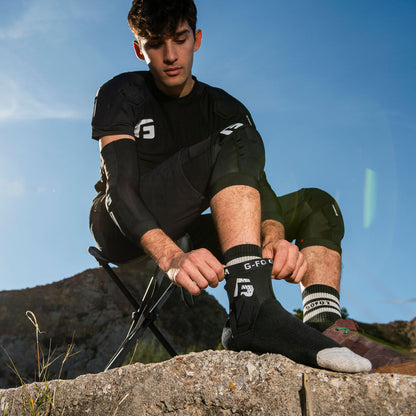 X4 MTB Ankle Guards (Adult)