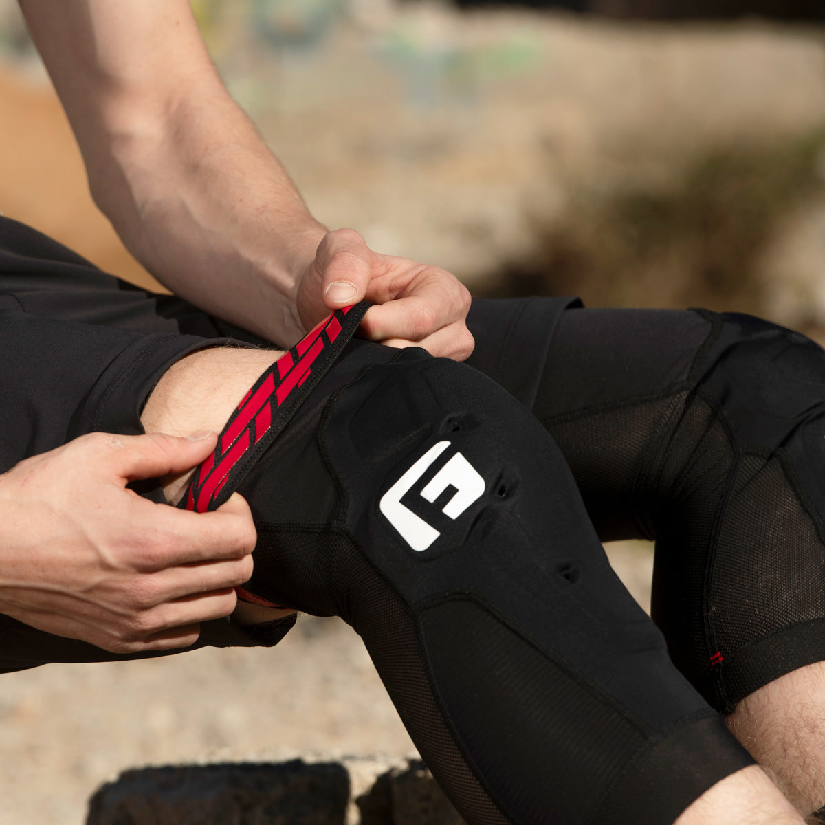 G-Form X4 MTB Knee Guards