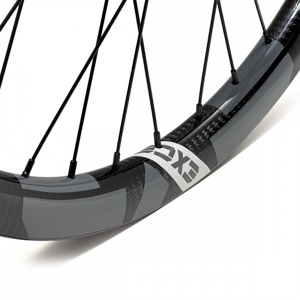 Excess EXE-3 CL 507 carbon wheelset detail